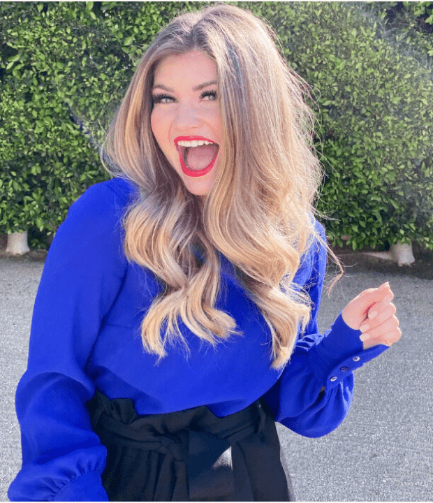 Ejemplo de foto biográfica de Haley Burkhead